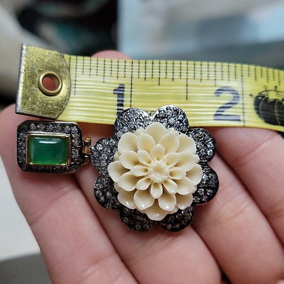 Emerald Flower Drop Crystal Earrings - Picture 3 of 4